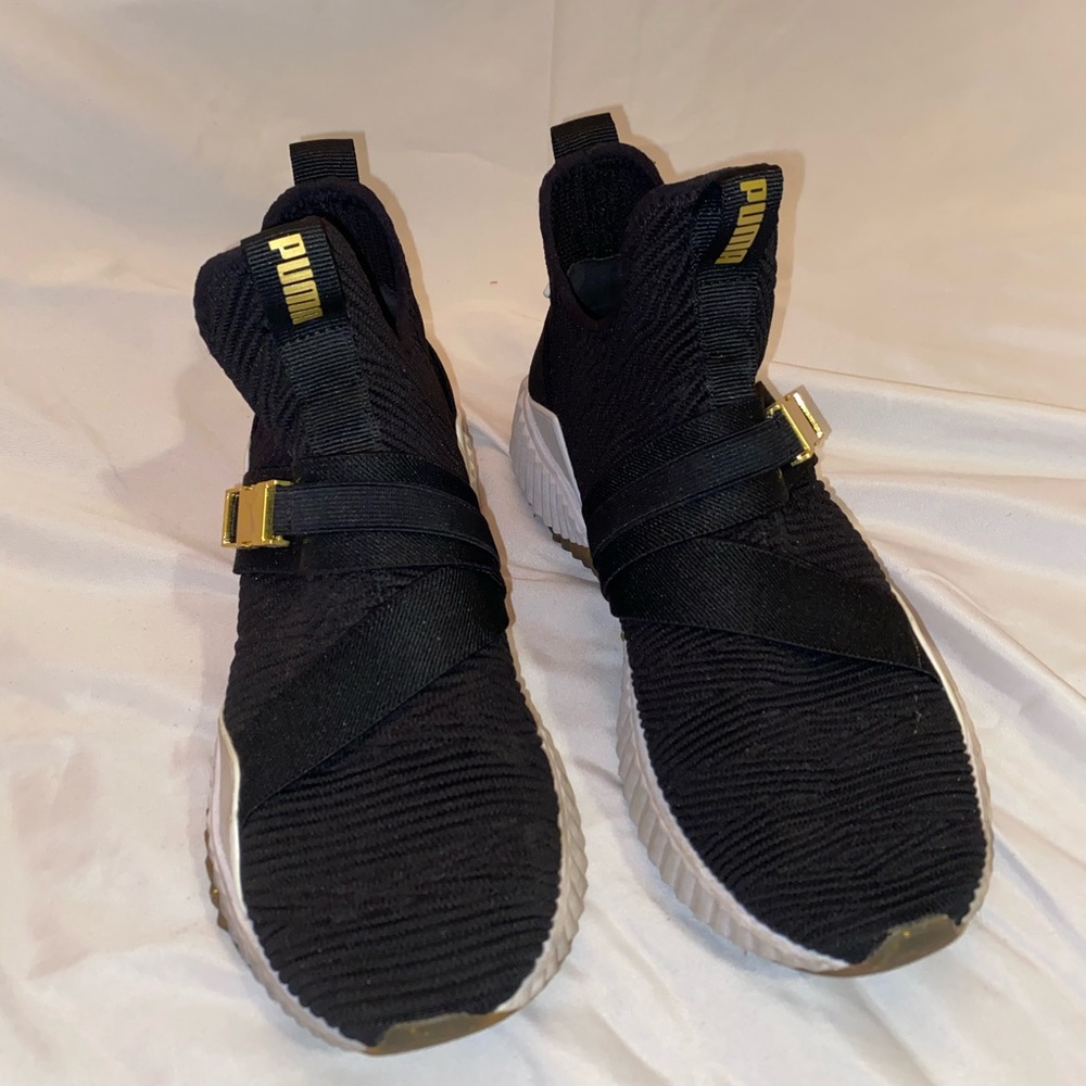 Puma Sneakers